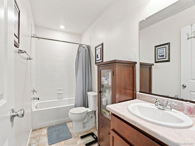 21331 E 60th Ave, Aurora, CO 80019