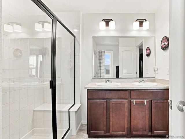 21331 E 60th Ave, Aurora, CO 80019