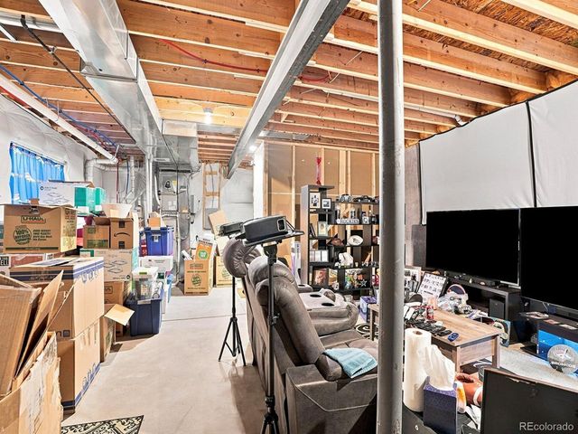 21331 E 60th Ave, Aurora, CO 80019