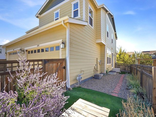 21331 E 60th Ave, Aurora, CO 80019