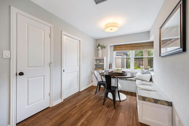 1922 Shadowdale Drive, Houston, TX 77043