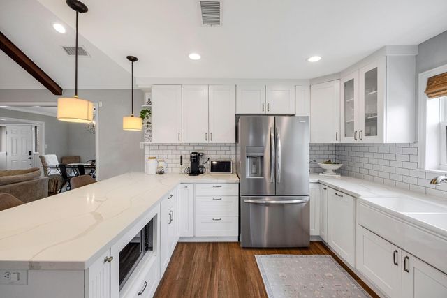 1922 Shadowdale Drive, Houston, TX 77043