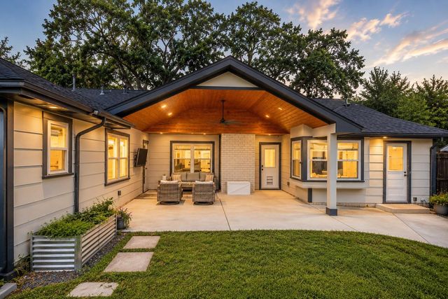 1922 Shadowdale Drive, Houston, TX 77043