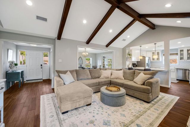 1922 Shadowdale Drive, Houston, TX 77043