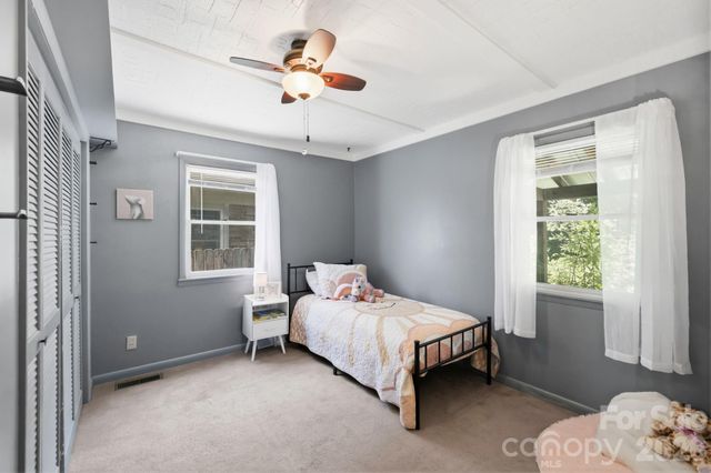 10 Eola Avenue, Asheville, NC 28806