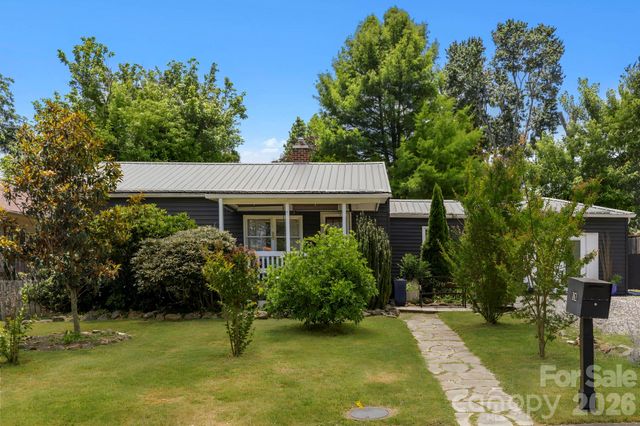 10 Eola Avenue, Asheville, NC 28806