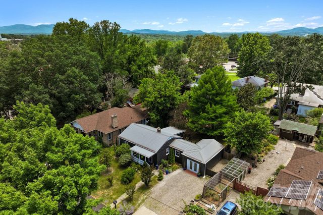 10 Eola Avenue, Asheville, NC 28806