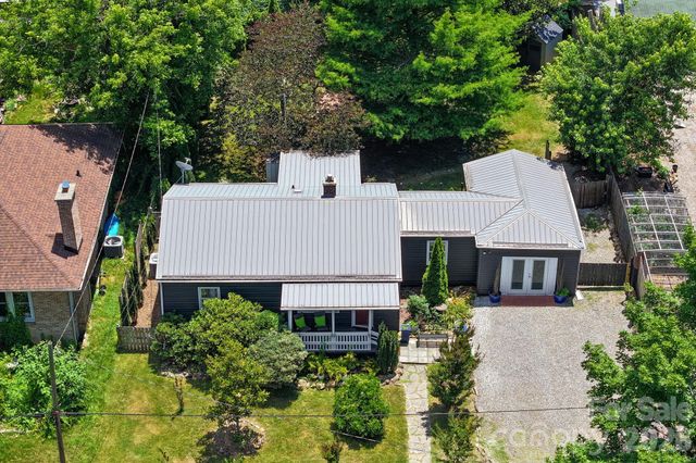 10 Eola Avenue, Asheville, NC 28806