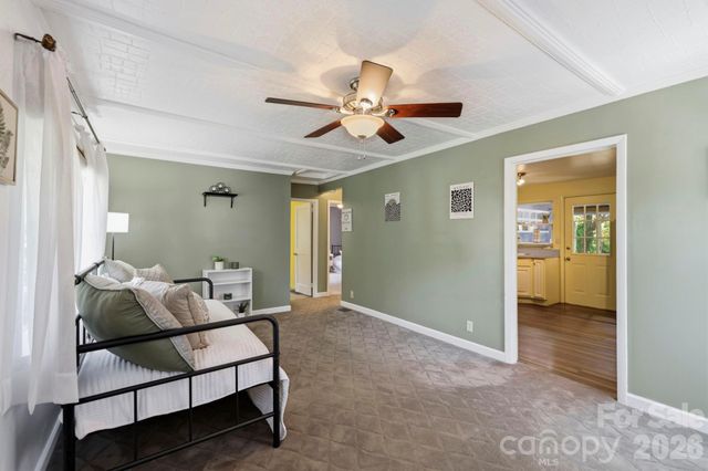 10 Eola Avenue, Asheville, NC 28806