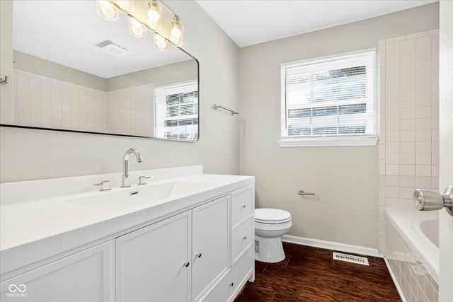 920 Millbrook Drive, Avon, IN 46123
