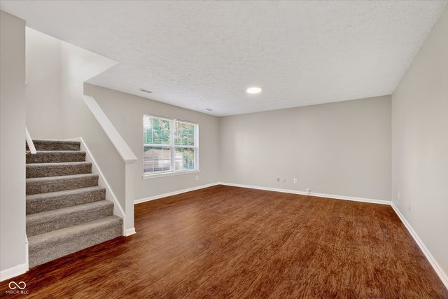 920 Millbrook Drive, Avon, IN 46123