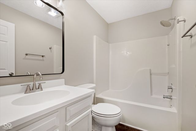 920 Millbrook Drive, Avon, IN 46123