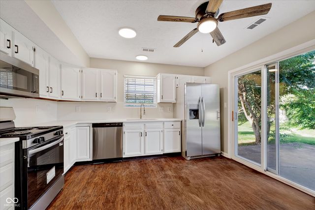 920 Millbrook Drive, Avon, IN 46123