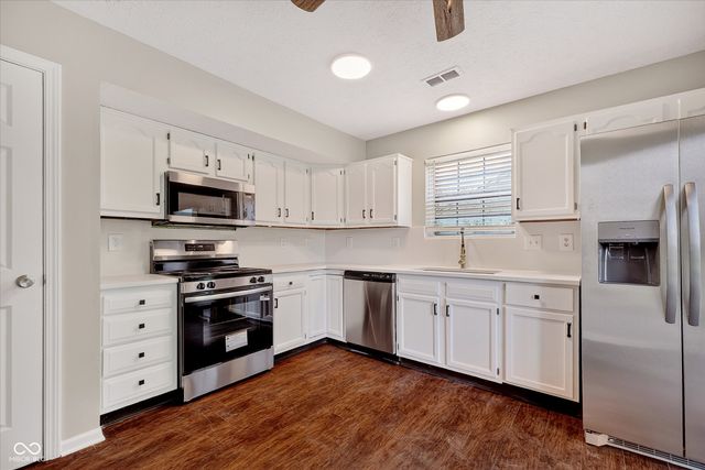 920 Millbrook Drive, Avon, IN 46123