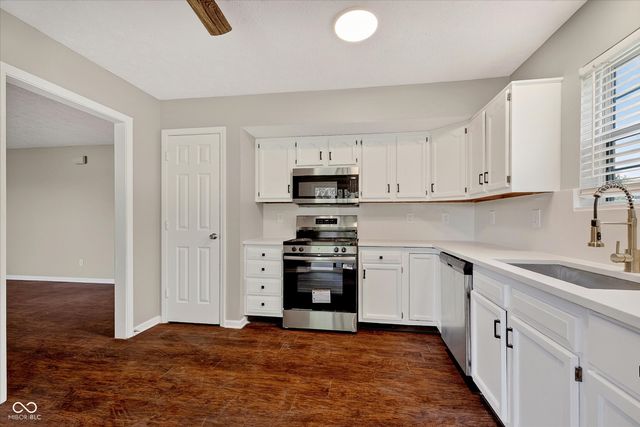 920 Millbrook Drive, Avon, IN 46123