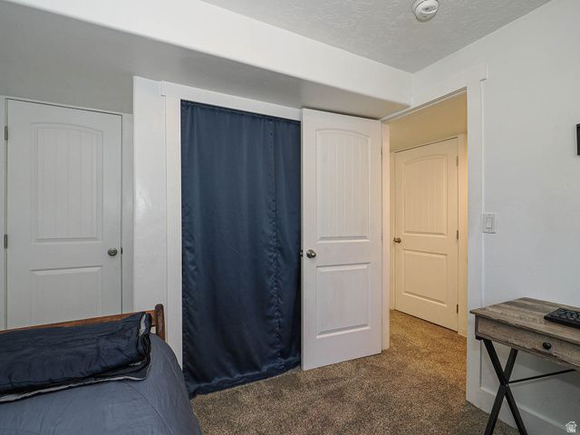 879 W SADDLEBROOK DR, Kaysville, UT 84037