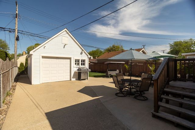 5121 N Nottingham Avenue, Chicago, IL 60656