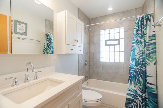 5121 N Nottingham Avenue, Chicago, IL 60656