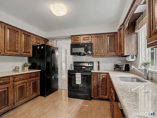 86 Fire Hill Road, Redding, CT 06896