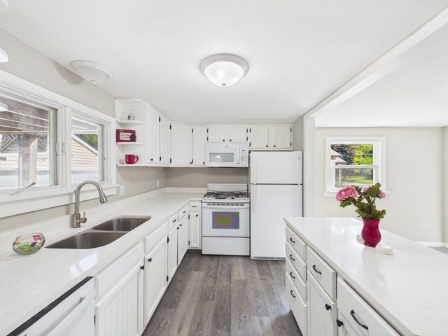 856 Marie Avenue, Machesney Park, IL 61115