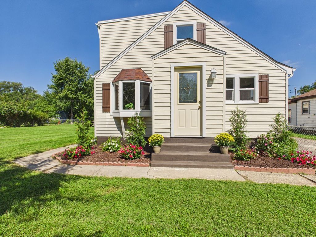 856 Marie Avenue, Machesney Park, IL 61115