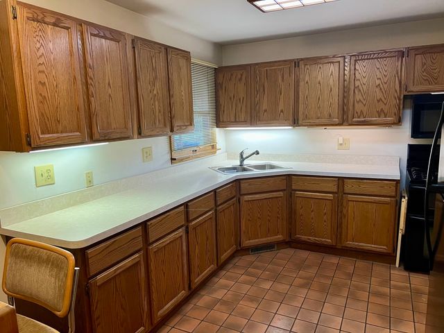 8006 Oak Park Avenue, Burbank, IL 60459