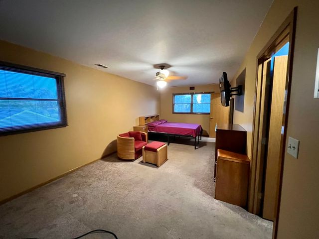 8006 Oak Park Avenue, Burbank, IL 60459