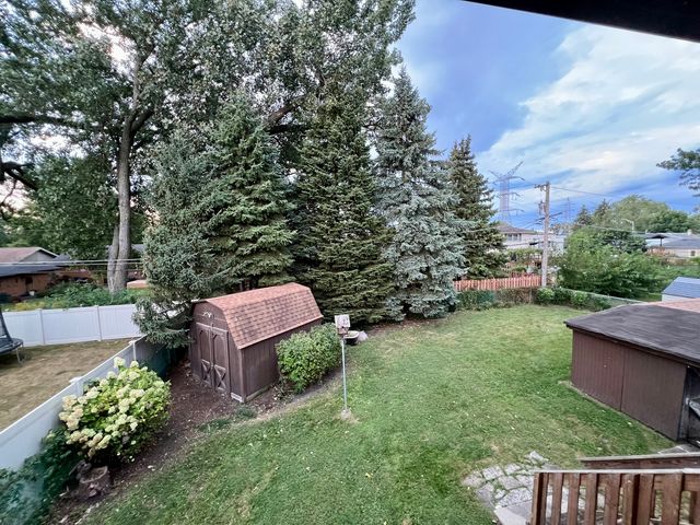 8006 Oak Park Avenue, Burbank, IL 60459