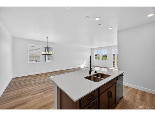3310 N Denali St, Aurora, CO 80019