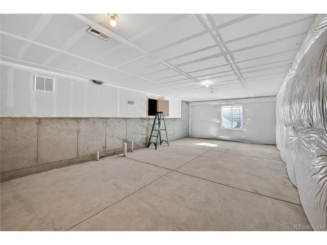 3310 N Denali St, Aurora, CO 80019