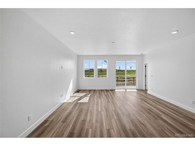 3310 N Denali St, Aurora, CO 80019