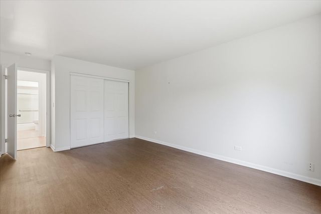 100 S Vail Avenue 203, Arlington Heights, IL 60005
