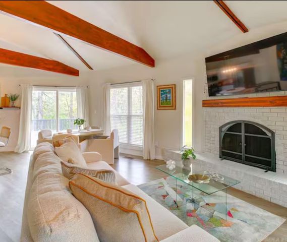 302 Independence, Hot Springs, AR 71913