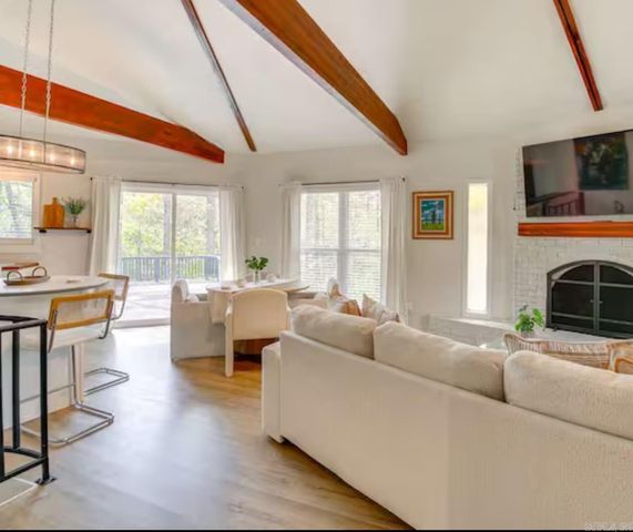 302 Independence, Hot Springs, AR 71913