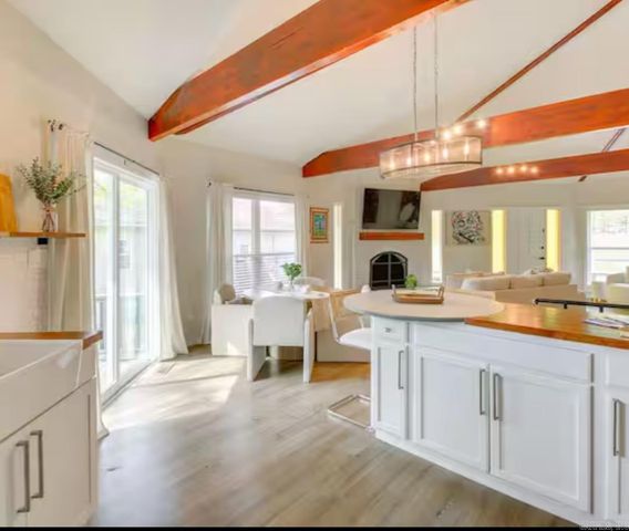 302 Independence, Hot Springs, AR 71913