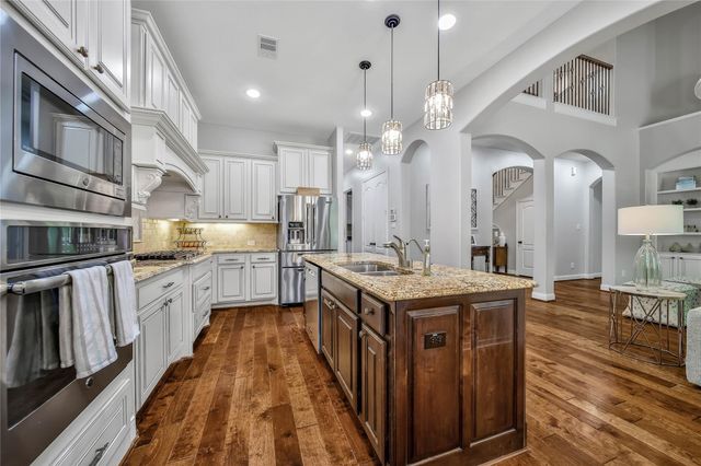 106 Spanish Bay Place, Montgomery, TX 77316