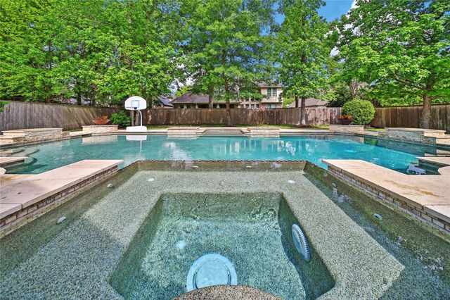 106 Spanish Bay Place, Montgomery, TX 77316