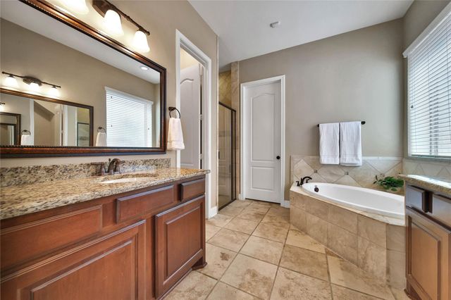 106 Spanish Bay Place, Montgomery, TX 77316