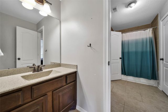 106 Spanish Bay Place, Montgomery, TX 77316