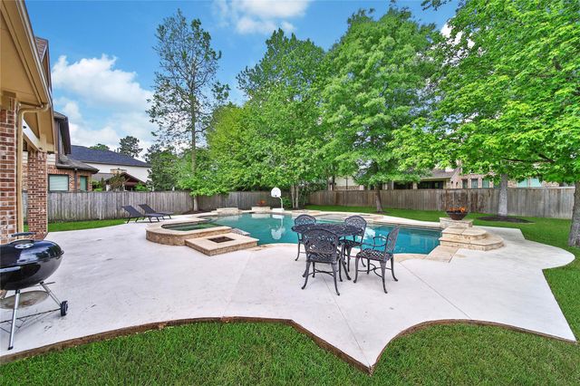 106 Spanish Bay Place, Montgomery, TX 77316