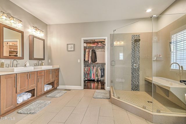 306 Saddle Ridge Court, Greeneville, TN 37745