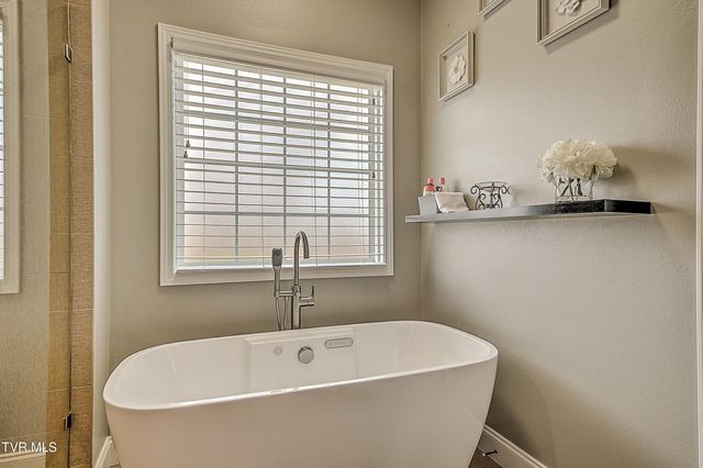 306 Saddle Ridge Court, Greeneville, TN 37745