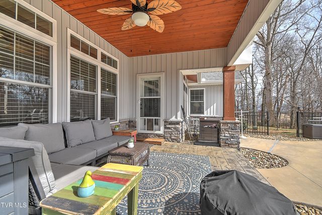 306 Saddle Ridge Court, Greeneville, TN 37745