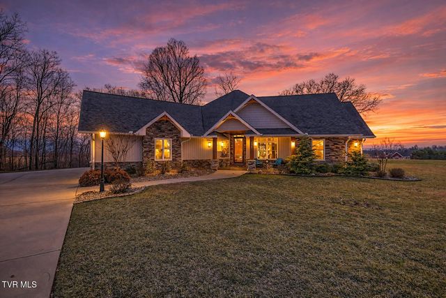 306 Saddle Ridge Court, Greeneville, TN 37745