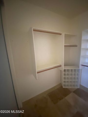 4927 N Louis River Way, Tucson, AZ 85718