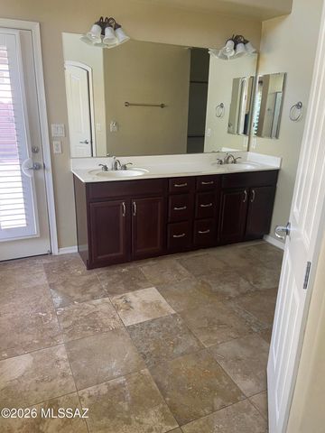 4927 N Louis River Way, Tucson, AZ 85718