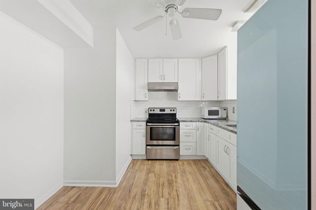 1607 N BRUNSWICK ST, Sterling, VA 20164