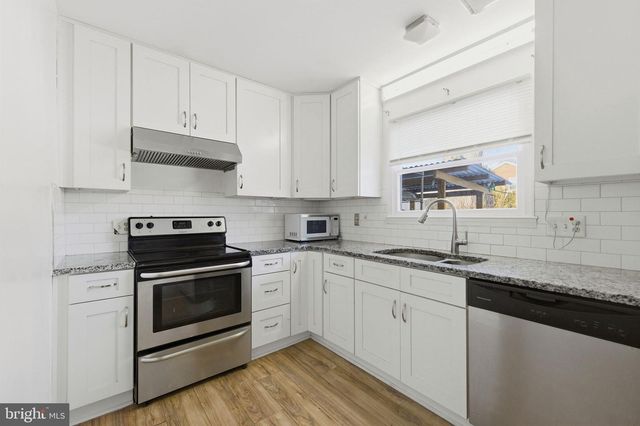 1607 N BRUNSWICK ST, Sterling, VA 20164