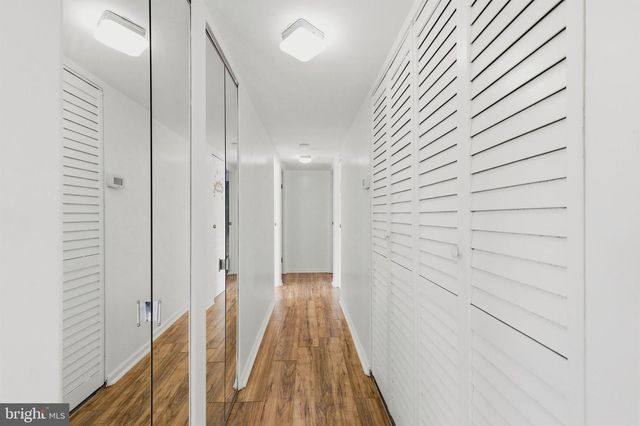 1607 N BRUNSWICK ST, Sterling, VA 20164