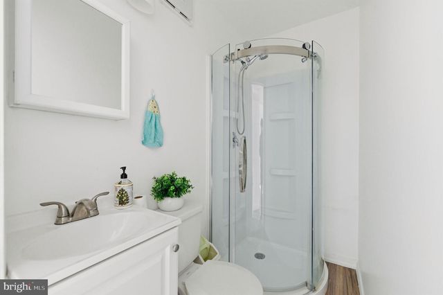 1607 N BRUNSWICK ST, Sterling, VA 20164